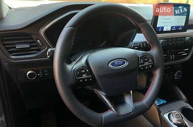 Внедорожник / Кроссовер Ford Escape 2021 в 