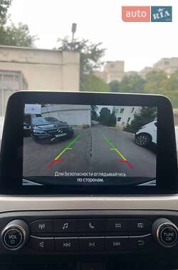 Внедорожник / Кроссовер Ford Escape 2021 в 