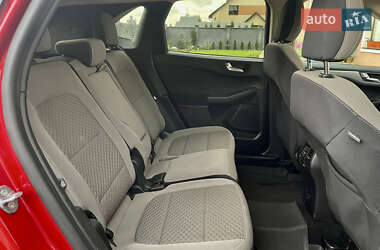 Внедорожник / Кроссовер Ford Escape 2020 в 