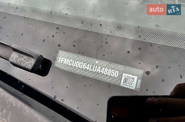 Внедорожник / Кроссовер Ford Escape 2020 в 