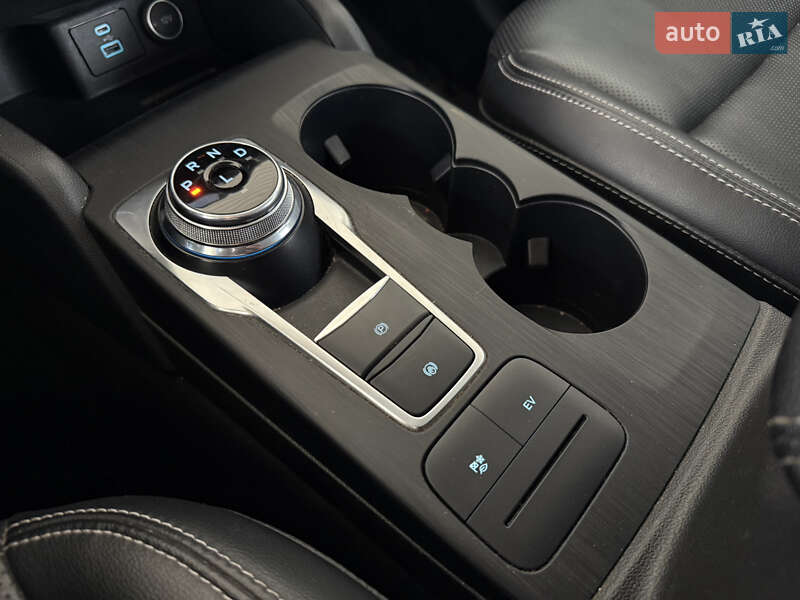 Внедорожник / Кроссовер Ford Escape 2021 в Николаеве