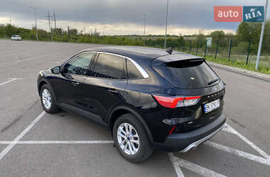 Внедорожник / Кроссовер Ford Escape 2020 в 