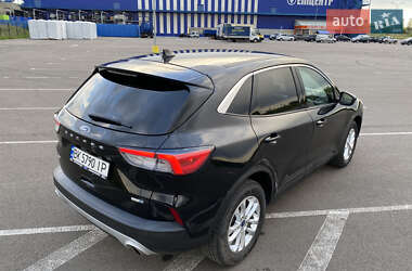 Внедорожник / Кроссовер Ford Escape 2020 в 