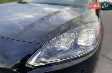 Внедорожник / Кроссовер Ford Escape 2020 в 