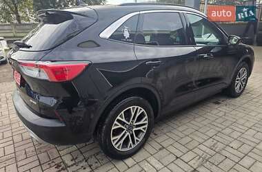 Внедорожник / Кроссовер Ford Escape 2021 в 