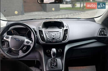 Внедорожник / Кроссовер Ford Escape 2014 в 