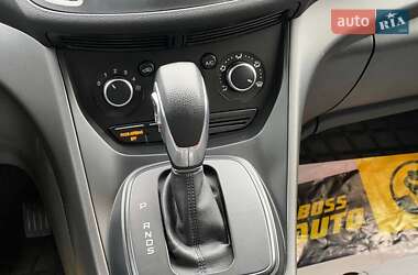 Внедорожник / Кроссовер Ford Escape 2016 в 