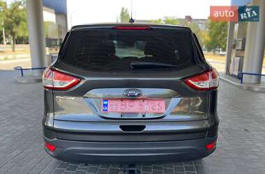 Внедорожник / Кроссовер Ford Escape 2016 в 