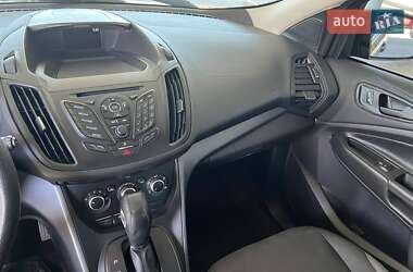 Внедорожник / Кроссовер Ford Escape 2016 в 
