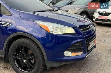 Внедорожник / Кроссовер Ford Escape 2015 в 