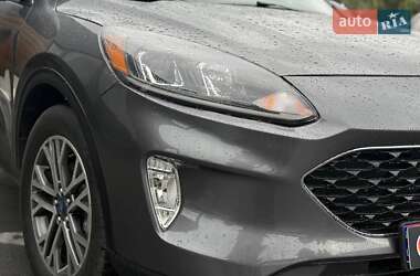 Внедорожник / Кроссовер Ford Escape 2021 в 