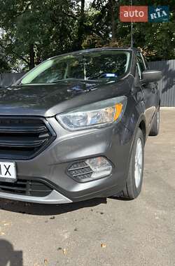 Позашляховик / Кросовер Ford Escape 2018 в 