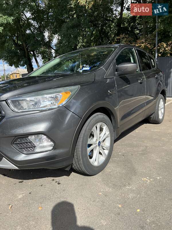 Внедорожник / Кроссовер Ford Escape 2018 в Киеве