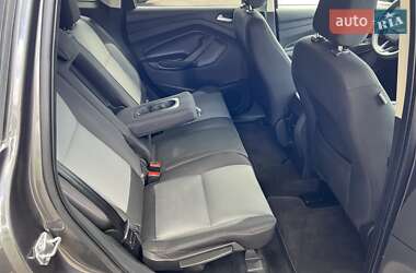 Позашляховик / Кросовер Ford Escape 2018 в 