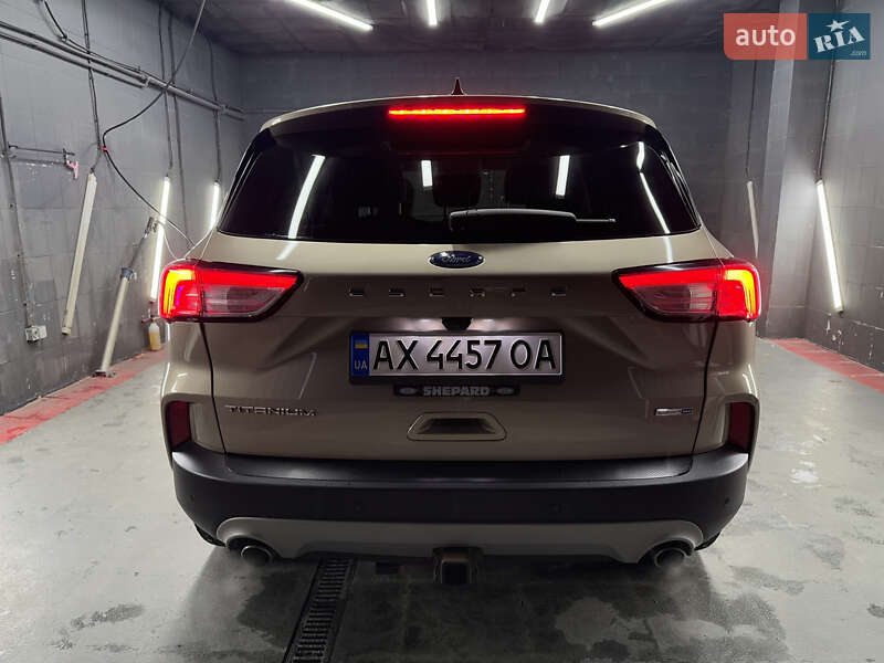 Внедорожник / Кроссовер Ford Escape 2020 в Киеве