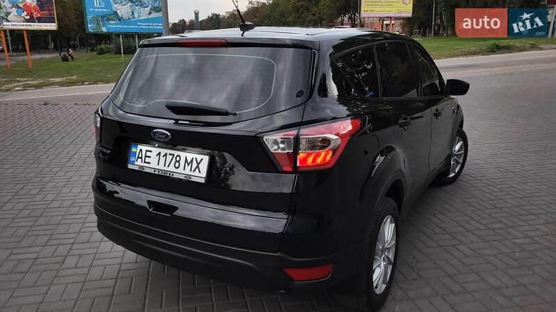 Внедорожник / Кроссовер Ford Escape 2017 в Каменском