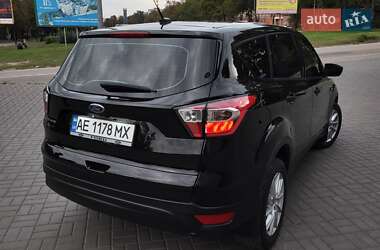 Внедорожник / Кроссовер Ford Escape 2017 в 