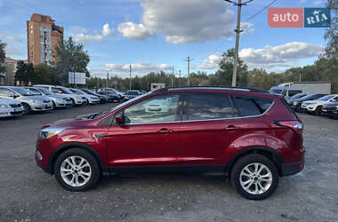 Внедорожник / Кроссовер Ford Escape 2017 в 