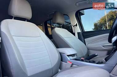 Внедорожник / Кроссовер Ford Escape 2014 в 