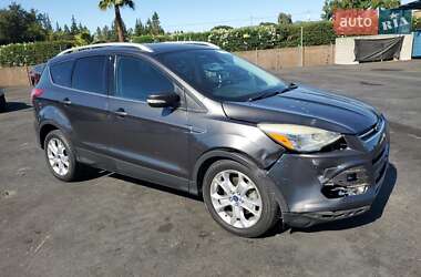 Внедорожник / Кроссовер Ford Escape 2015 в 