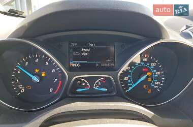Внедорожник / Кроссовер Ford Escape 2015 в 