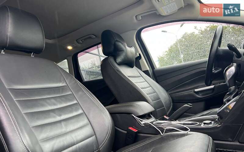 Внедорожник / Кроссовер Ford Escape 2015 в Ивано-Франковске