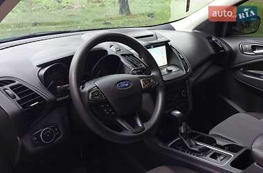 Позашляховик / Кросовер Ford Escape 2017 в 