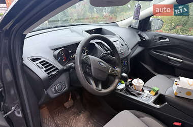 Внедорожник / Кроссовер Ford Escape 2017 в 