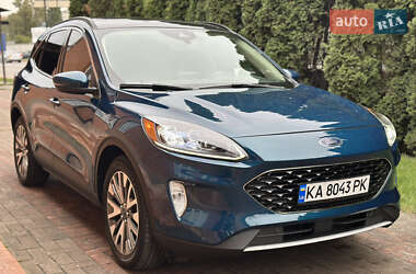 Позашляховик / Кросовер Ford Escape 2020 в 