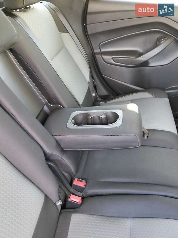 Позашляховик / Кросовер Ford Escape 2016 в Харкові