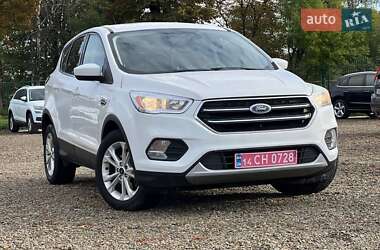 Внедорожник / Кроссовер Ford Escape 2017 в 