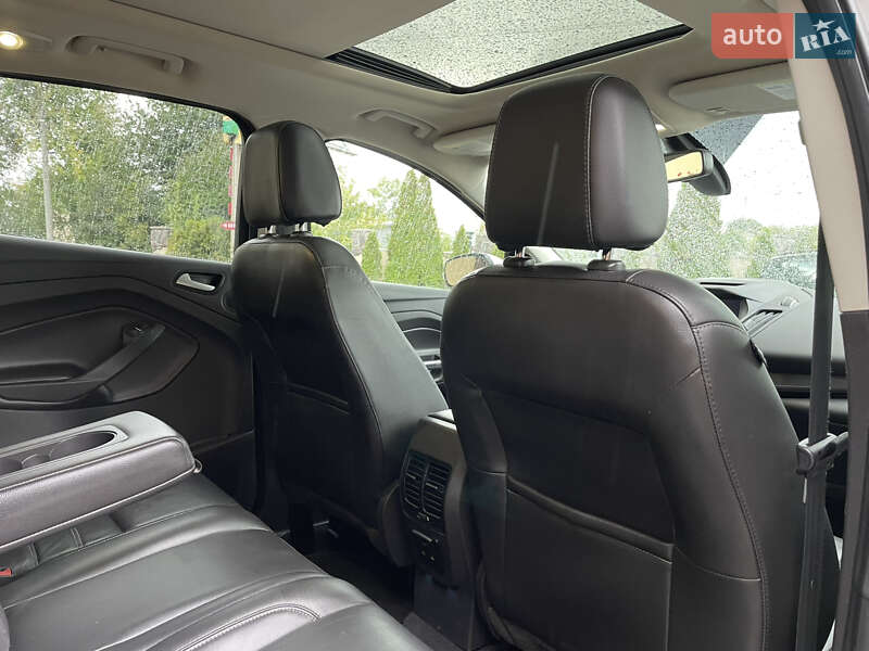 Внедорожник / Кроссовер Ford Escape 2017 в Ивано-Франковске