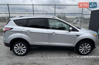 Внедорожник / Кроссовер Ford Escape 2017 в 