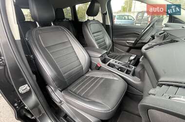 Внедорожник / Кроссовер Ford Escape 2018 в 