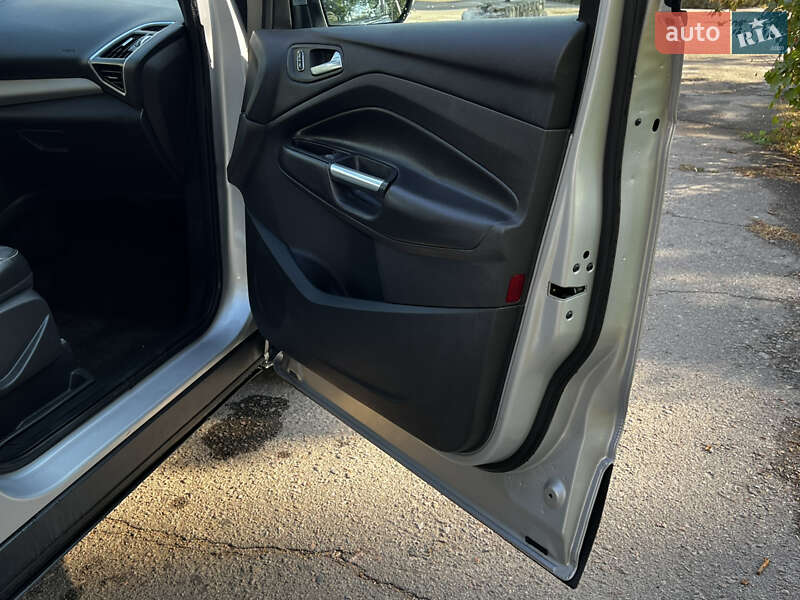 Внедорожник / Кроссовер Ford Escape 2012 в Кременчуге