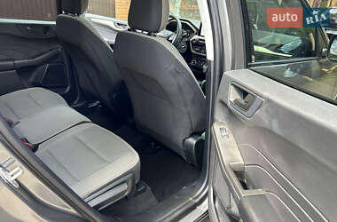 Позашляховик / Кросовер Ford Escape 2022 в 