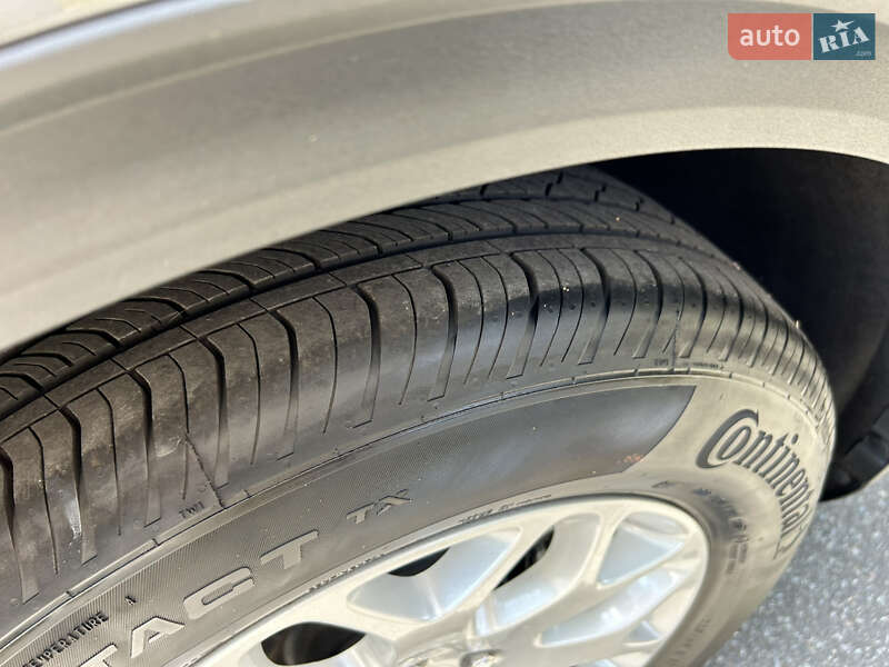 Внедорожник / Кроссовер Ford Escape 2022 в Киеве