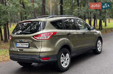 Внедорожник / Кроссовер Ford Escape 2014 в 