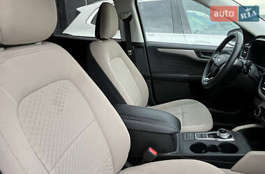 Внедорожник / Кроссовер Ford Escape 2022 в 