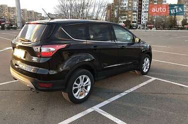 Позашляховик / Кросовер Ford Escape 2017 в 