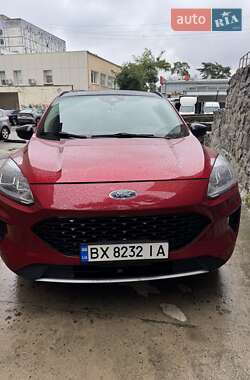Внедорожник / Кроссовер Ford Escape 2020 в 