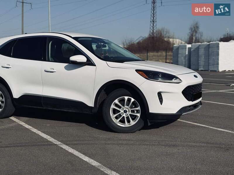 Внедорожник / Кроссовер Ford Escape 2020 в Дубно