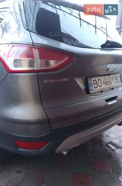 Позашляховик / Кросовер Ford Escape 2014 в 