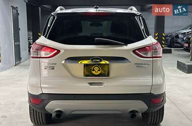 Внедорожник / Кроссовер Ford Escape 2015 в 