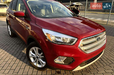 Внедорожник / Кроссовер Ford Escape 2018 в 