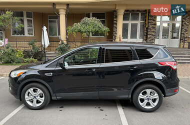Позашляховик / Кросовер Ford Escape 2014 в 