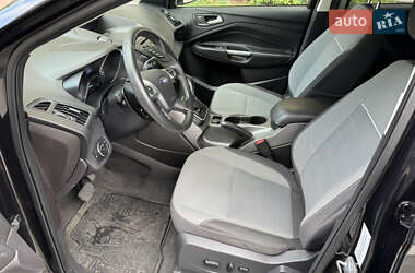 Позашляховик / Кросовер Ford Escape 2014 в 
