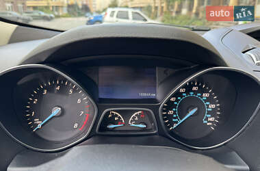 Позашляховик / Кросовер Ford Escape 2014 в 