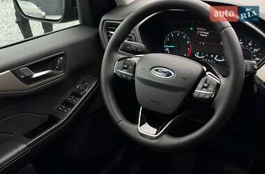 Внедорожник / Кроссовер Ford Escape 2022 в 