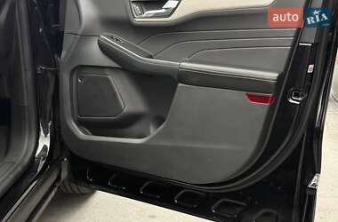 Внедорожник / Кроссовер Ford Escape 2022 в 